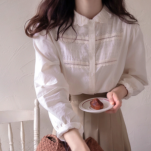 Charven Punching Flower Wave Collar Race Blouse [size: F(55~66)]