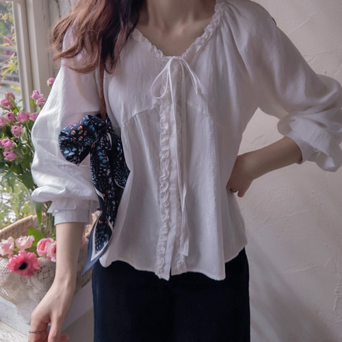 [LABEL] Verona Jacquard Pure Flower 3D Pattern Blouse [size: F (55-66)]