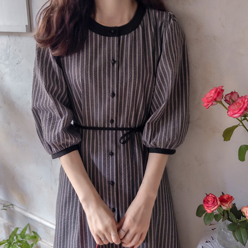 [New Arrival Special Price 6,000 Won Discount] <FONT color=#5a3954>MADE LIN</font> Illy Stripe Color Combination Shirt One Piece [size: F (55~66)]