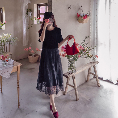 [Best Special Price 13,000 Won Discount] <FONT color=#5a3954>MADE LIN</font> Rezayn Velvet Race Shirring One Piece [size: F (55~66)]