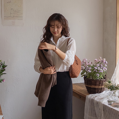 [LABEL] Motien Lovely Loose Fit Freel Blouse [size: F(55~66)]