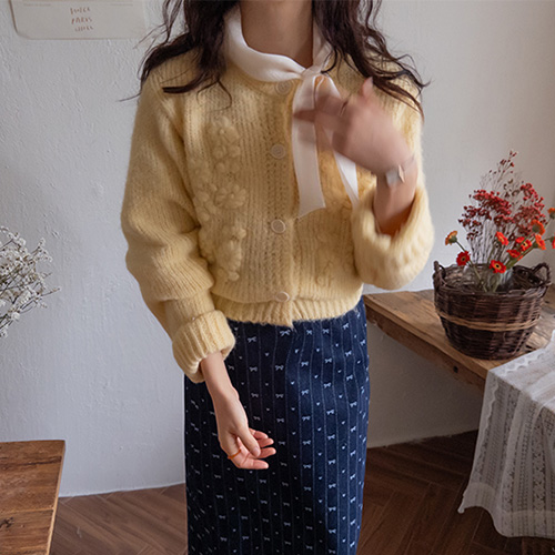 Cozy Flower Pom-Pom Wool Cardigan [size: F(55~66)]