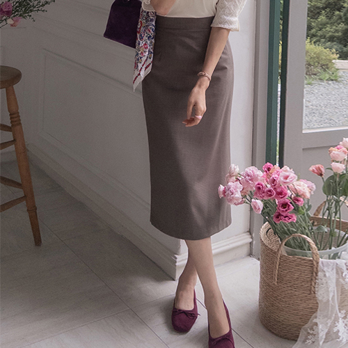 [New Product Special Price 10,000 Won Discount] <FONT color=#5a3954>MADE LIN</font> Prenee Mini Check Back Banding Skirt [size: F (55-66)]