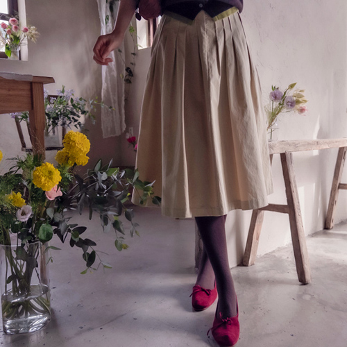 [New Arrival Special Price 8,000 Won Discount] <FONT color=#5a3954>MADE LIN</font> Philip Pintuck Midi Skirt [size: S (55)]