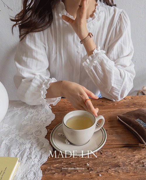 [Best Special Price 3,000 Won Discount] <FONT color=#5a3954>MADE LIN</font> Robley Freel Pintuck Shirring Blouse [size: F, 1]