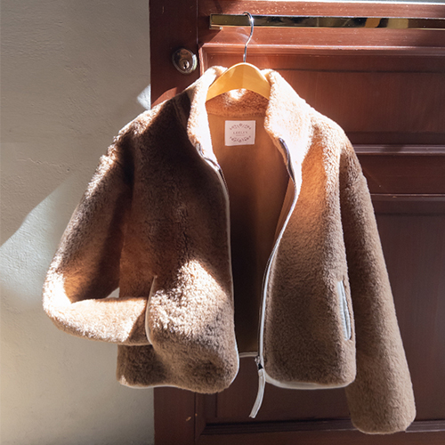 [Outer 10% Sale][New Arrival Special Price 10,000 Won Discount] <FONT color=#5a3954>MADE LIN</font> Dent Soft and Fluffy Color Combination Fleece Zip Up [Size: F (55-66)]