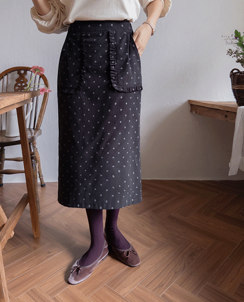Emily's lovely ruffle dot pattern banding back slit rong skirt [size: F(55~66)]