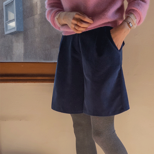 [New Arrival Special Price 5,000 Won Discount] <FONT color=#5a3954>MADE PREMIUM</font> Rovaju Corduroy One-Tuck Half Pants [size: S, M, L]