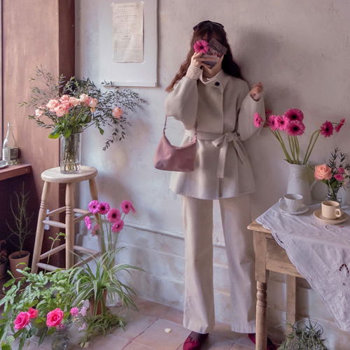 Crunchia Warm Neck Soft and Flexible Handmade Coat [size: F(55~66)]