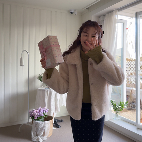 [Special Offer] Henne Light and Soft Fur Jacket [size: F (55~66)]