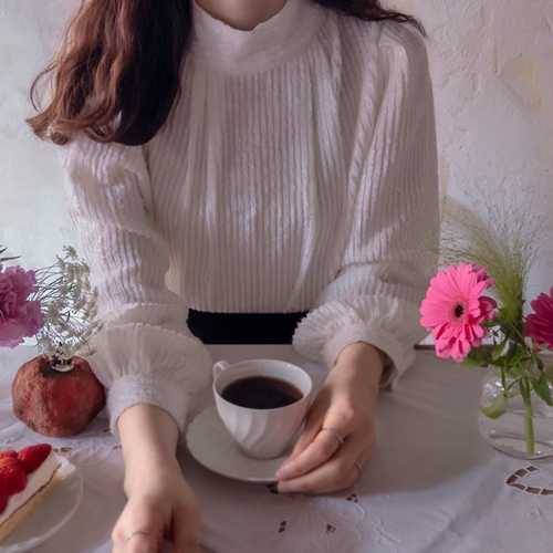 [LABEL] Roy Velvet Flexible Fit Half-Polar Blouse [size: F, 1]