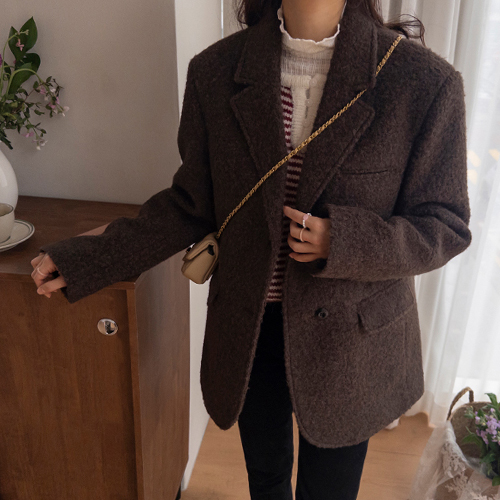 Rehaven's luxurious wool jacket with a soft, fluffy texture [size: F (55-66)]