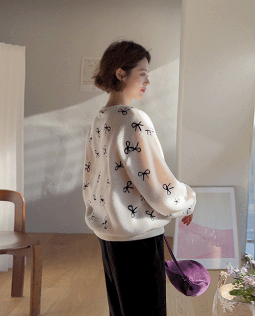 [LABEL] Cozy Renia Ribbon Pattern Wool Lace Point Man-to-Man T-shirt [size: F (55-66)]