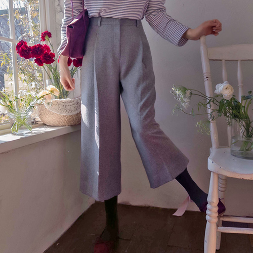 <FONT color=#5a3954>MADE LIN</font> Ankle-Lid Mapsi Pintuck Cute Length Edge Fit Pants <FONT color=#d8a4a4>[Scratch Sale]</font>