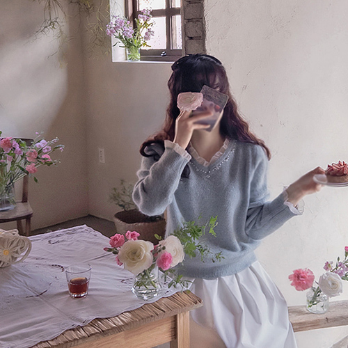 Anne Matilda Jewel Neck Sleeve Frill Loose Fit Knit [size: F (55~66)]