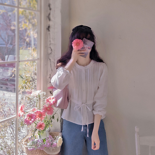 [Best Special Price 4,000 Won Discount] <FONT color=#5a3954>MADE LIN</font> Romeans Lovely Sharing Collar Waistband Blouse [size: F (55~66)]