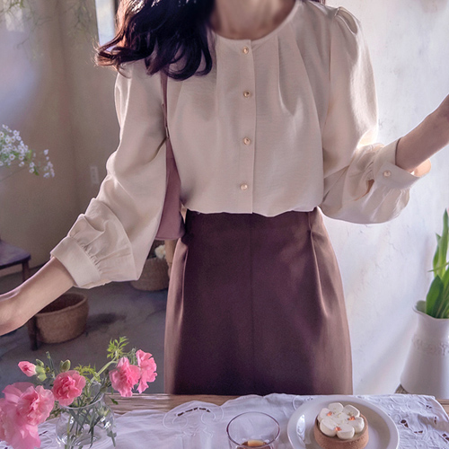 Vienno Sharing Pintack Lovely Loose Fit Blouse [size: F(55~66)]