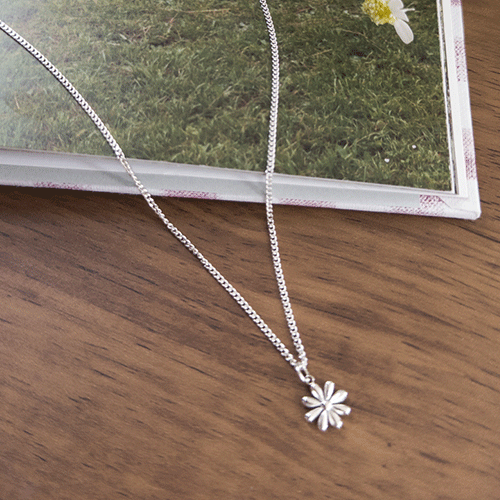 Sunflower chain necklace waiting for you