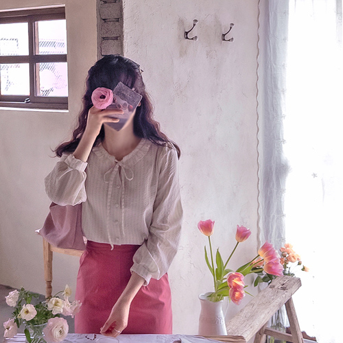 Ansugartile BomBomST lovely sharing neck sophisticated blouse [size: F(55~66)]