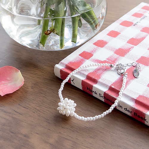 Claire pearl beads bracelet