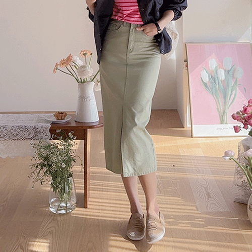 Lamis Vibrant Color Front Slit H-Line Skirt [size:S,M,L]