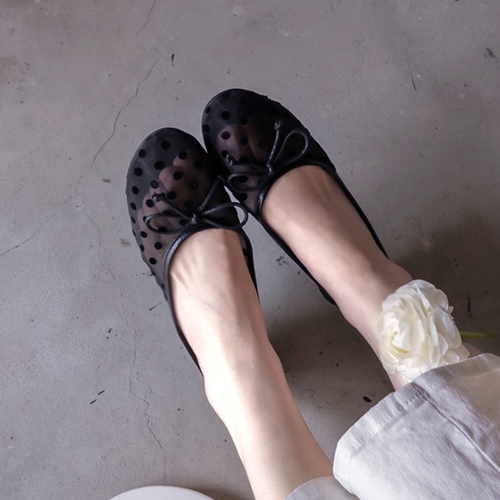Superina Dot See-through Look shoes that are easy to style