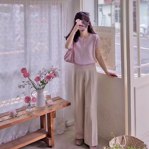 [Pre-order 9,000 KRW Discount] <FONT color=#5a3954>MADE LIN</font> Aivin Semi-Wide Double-Pleat Stretch Slacks [Size: S, M, L] [Pre-orders scheduled to ship March 31]