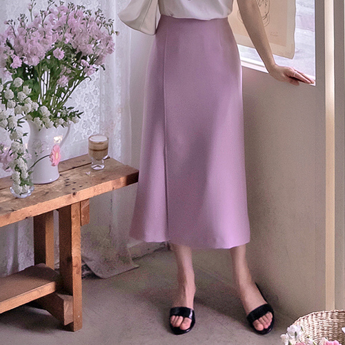 [New Arrival Special 5,000 Won Discount] <FONT color=#5a3954>MADE LIN</font> Ronyu Front Slit H-line Skirt [size:S(55),M(66)]