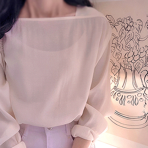 Belind Square Neck Flowy Fit Sophistication Blouse [size:F(55~66)]