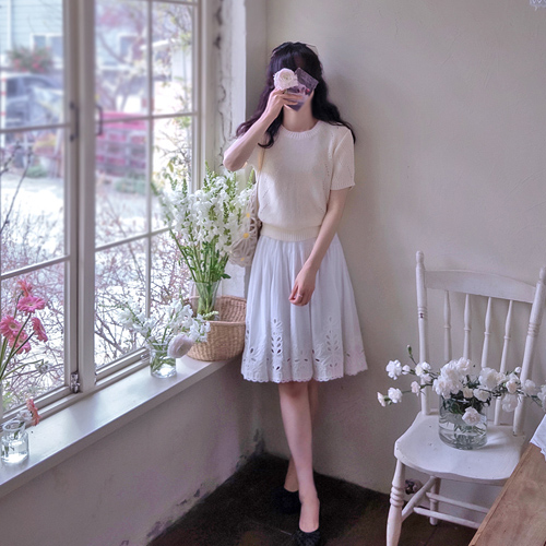 Plancia Punched Floral Embroidery Smoke Band Skirt [size:F(55~66)]