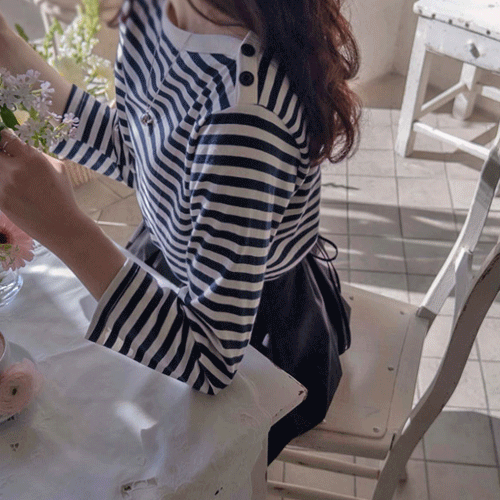 [LABEL] [NEW Spring Color!] Shumild Spring Striped Shoulder Button Key Point Tee [size:F,1]