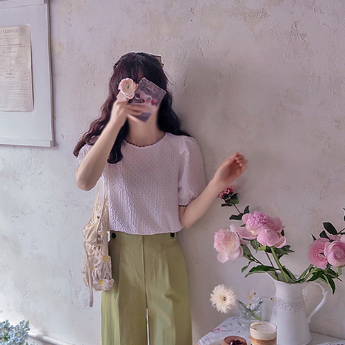 Schmini Dot Neck Embroidery Wrinkle-free Love Wrinkle Blouse [size:F(55~66)]