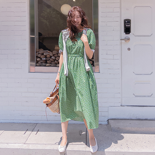 [New Arrival Special Sale 8,000 KRW Off] <FONT color=#5a3954>MADE LIN</font> Shub Square Neck Flower Shirring One Piece [size:F(55~66)]