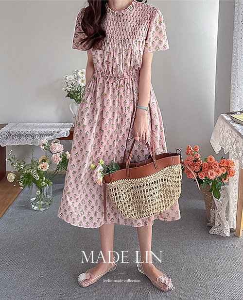 [New Arrival Special 5,000 Won Discount] <FONT color=#5a3954>MADE LIN</font> Sellier Flower Smoke String One Piece [size:F(55~66)]