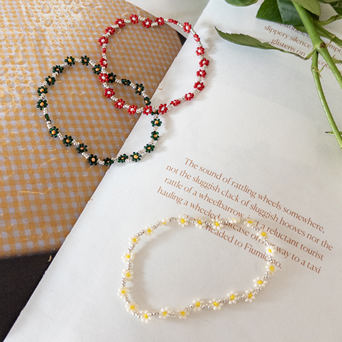 Trifolium Mini Flower Beads Bracelet