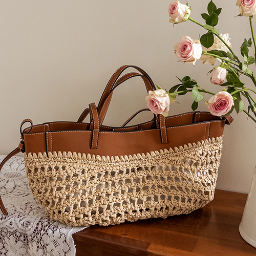 Gingerbread rattan shoulder bag
