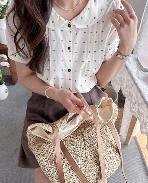 Salten Round Collar Pintuck Puff Short-sleeve Blouse
