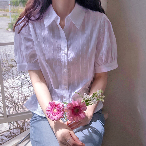 [New Arrival Special 7,000 Won Discount] <FONT color=#5a3954>MADE LIN</font> Jeanne Punched Embroidery Firm & Flexible Waist Strap Blouse [size:F(55~66)]