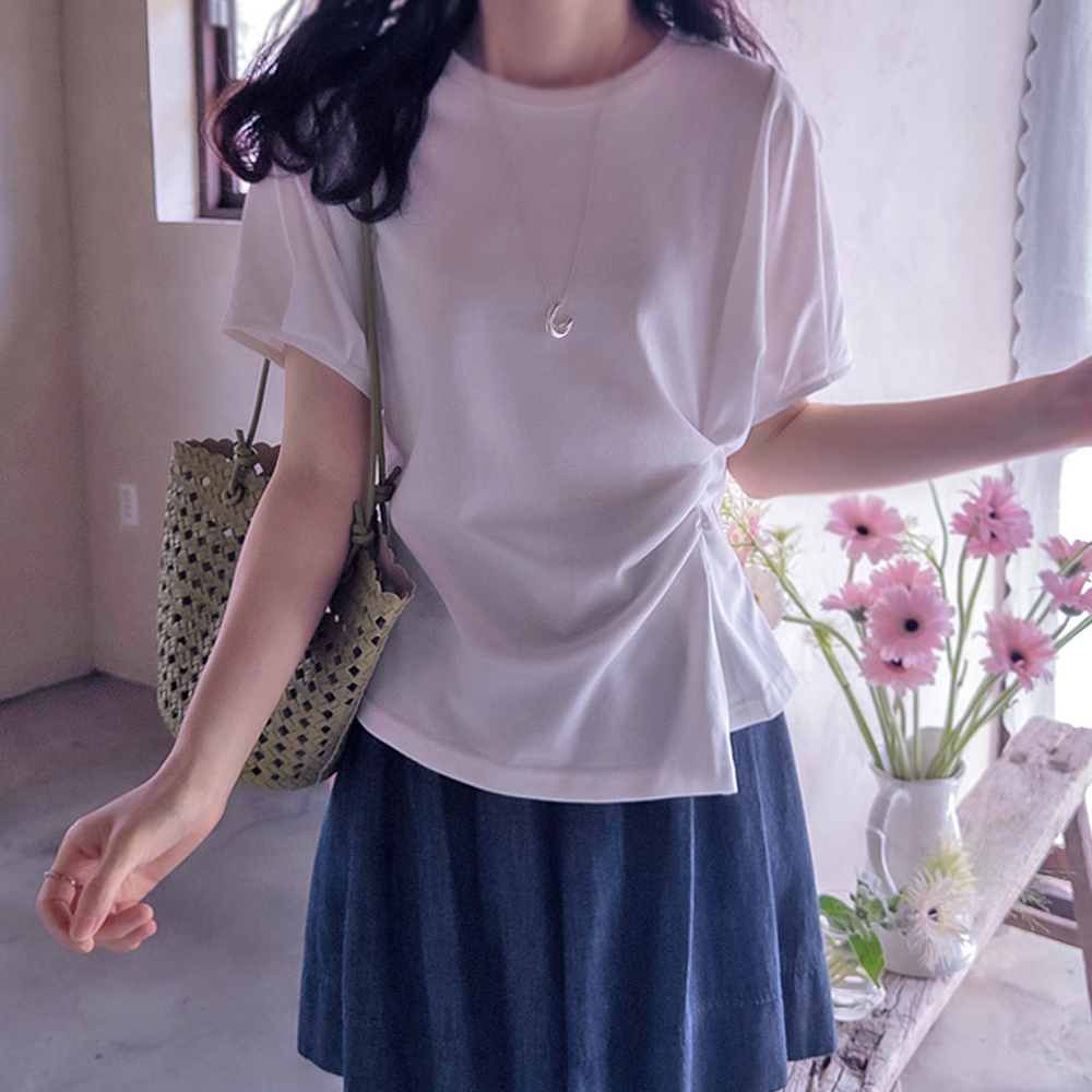 Highland Shirred Slit Slim Blouse-style Tee [size:F(55~66)]