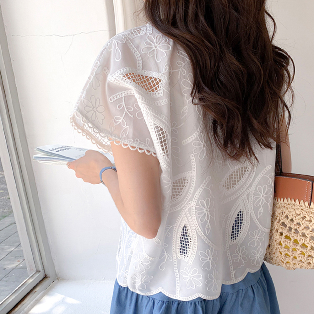 Seine Race Embroidery Punching Blouse [size:F(55~66)]