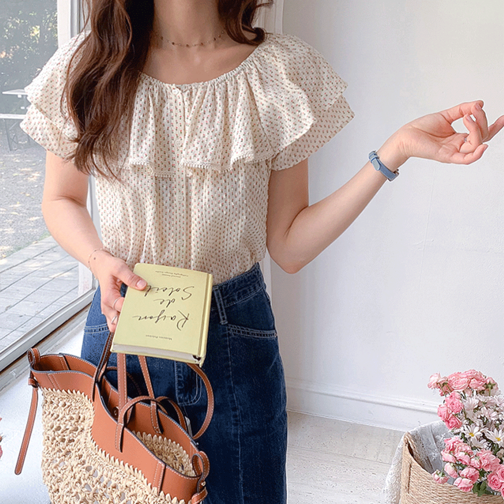 [New Arrival Special 8,000 KRW Discount] <FONT color=#5a3954>MADE LIN</font> Floral Ruffle Banding Off-shoulder Blouse [size:F(55~66)]