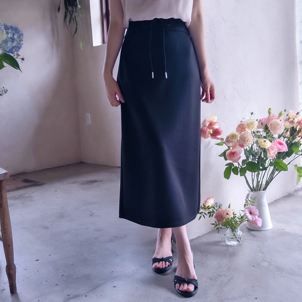 Soft and bouncy spandex daily skirt with a fit that doesn't lose [size:F(55~66)]