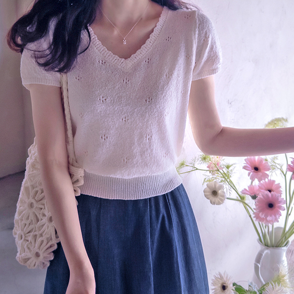 Joy Punching Wavy V-Neck Delicate Fit Cool Summer Knit [size:F(55~66)]
