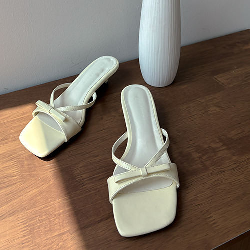Liveway Mini Ribbon Strap Slippers