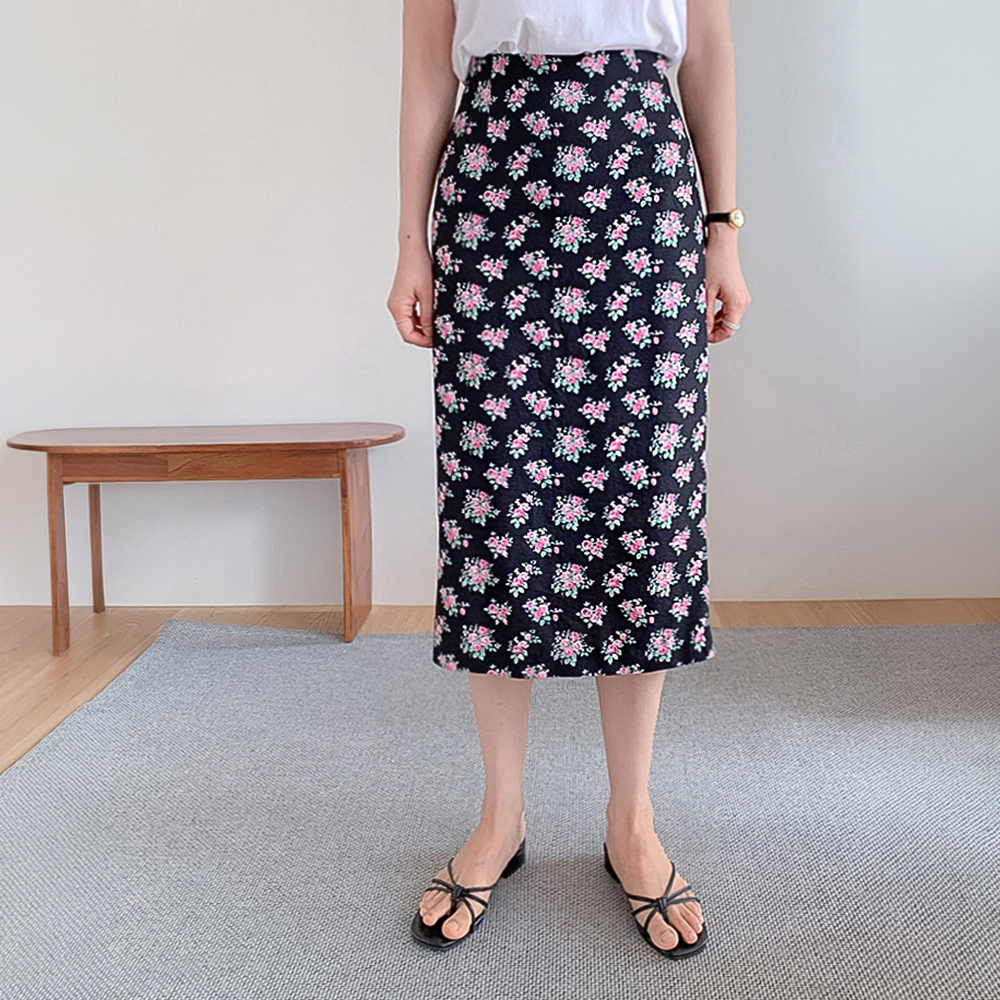 [New Arrival Special 8,000 Won Discount] <FONT color=#5a3954>MADE LIN</font> Lepina Flowy Wrinkle-Free H-line Rose Skirt [size:F(55~66)]