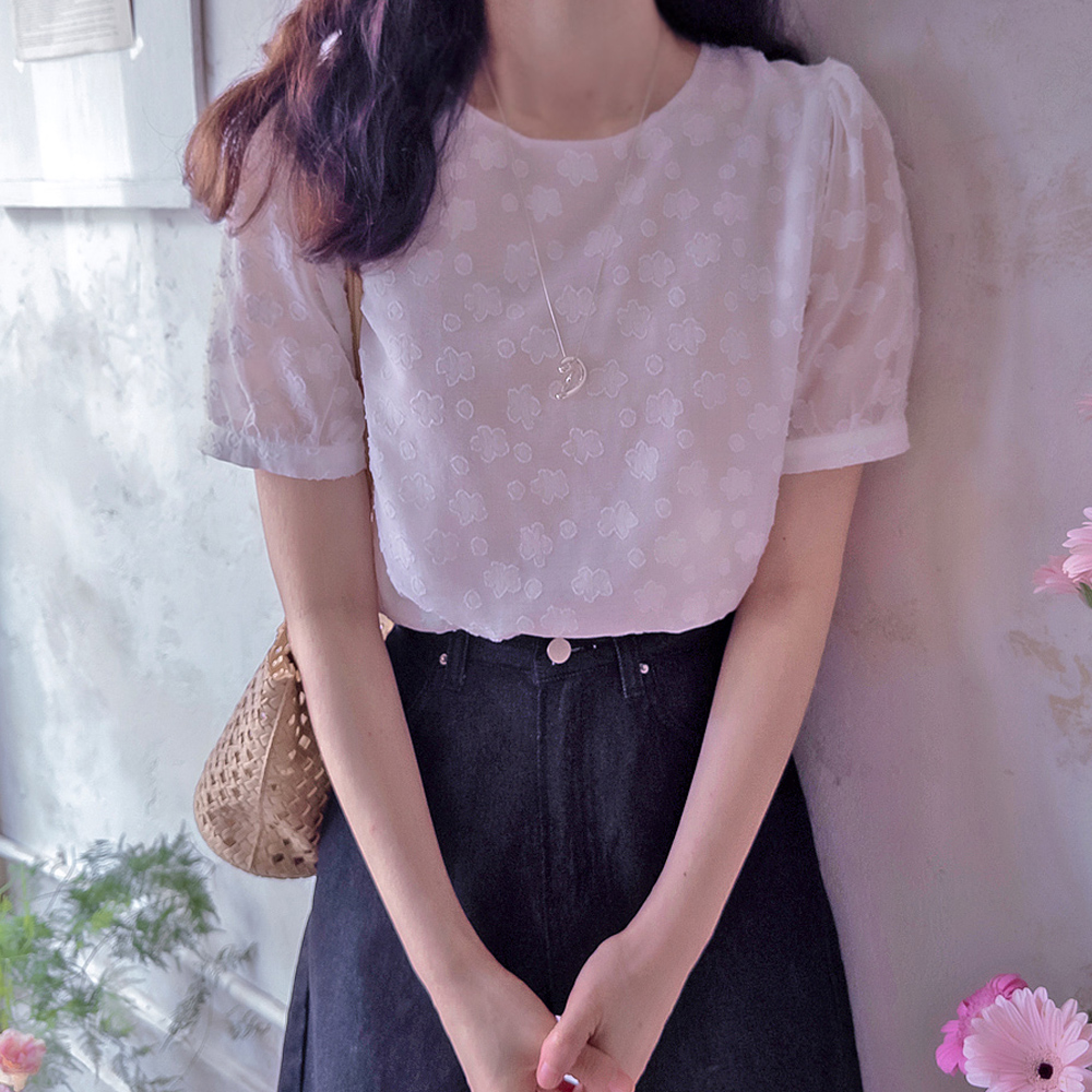 Klats 3D Floral Pattern Cool Blouse with Wrinkle-Free Design [size:F(55~66)]