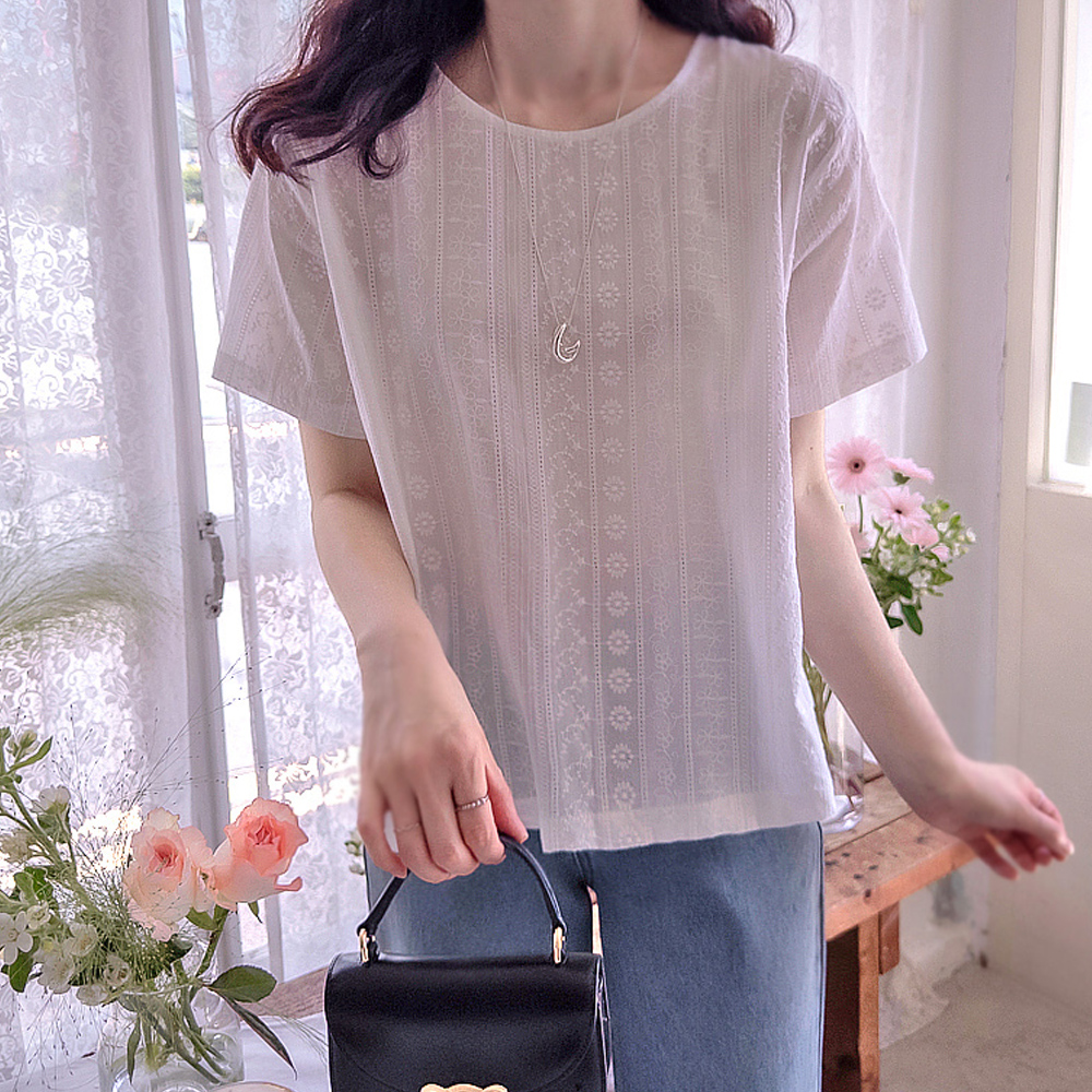 Cranvia Floral Embroidery Back Point Body-Covering Fit Blouse [size:F(55~66)]