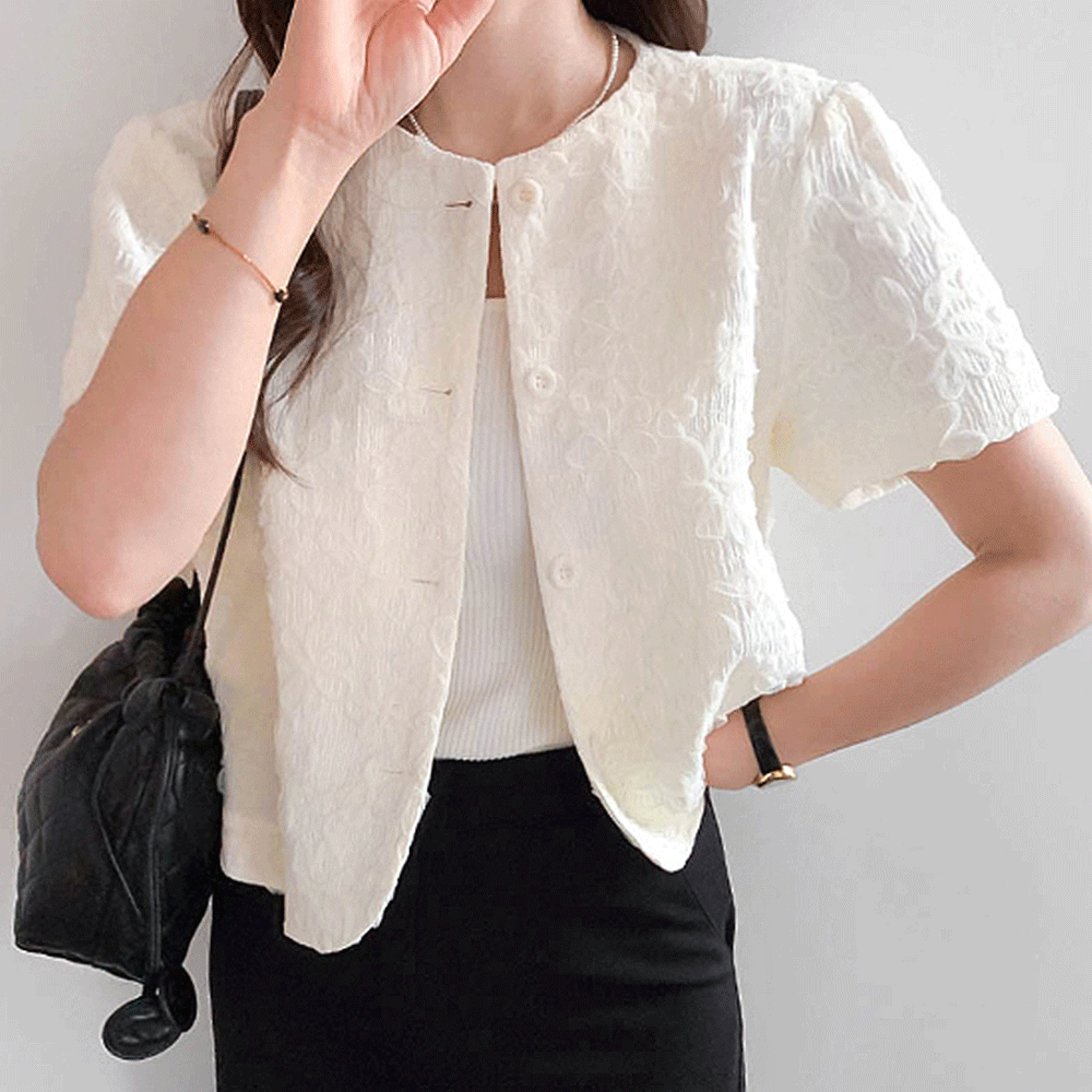 [New Arrival Special 7,000 Won Discount] <FONT color=#5a3954>MADE LIN</font> Embossed Flower Short-sleeve Jacket [size:F(55~66)]