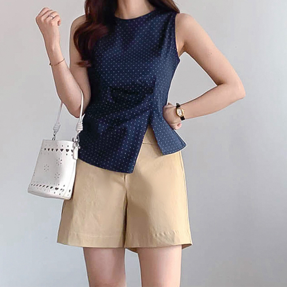 [New Arrival Special 5,000 Won Discount] <FONT color=#5a3954>MADE LIN</font> Dunique Dot Spandex Shirred Slit Sleeveless Blouse [size:F(55~66)]