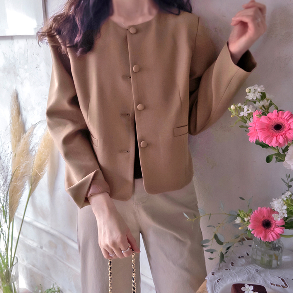 [Pre-order 20% Special Sale] <FONT color=#5a3954>MADE LIN</font> Bayer Button High-Quality Smooth Jacket with Beautiful Lines [Size: F(55), L(66~77)]